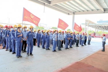 打好党工团妇组合拳 凝聚高质量发展新合力——金沙9001以诚为本开展“党群组织助力企业经营发展”义务劳动