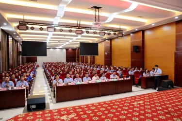 初心不变 实干为先 | 金沙9001以诚为本隆重召开2022年半年度总结表彰大会